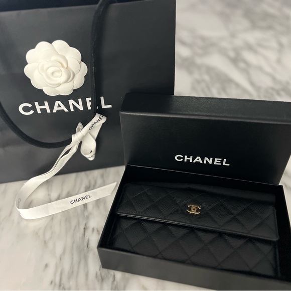 (Sold) Chanel long wallet - Picture 3 of 3